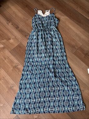 Lily Rose Blue Patterned Dress with White Yoke